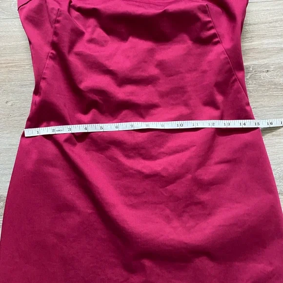 Strapless, fitted dress - Picture 6 of 10